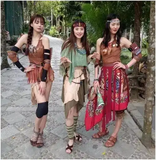 揭秘中国三大维密模特奚梦瑶领先刘雯何穗不靠摔跤靠谢娜
