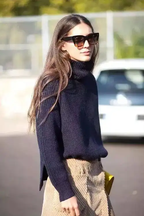 短脖子的朋友怎么穿好高领毛衣给你几个小妙招
