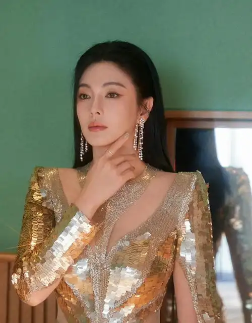 明星图片张雨绮
