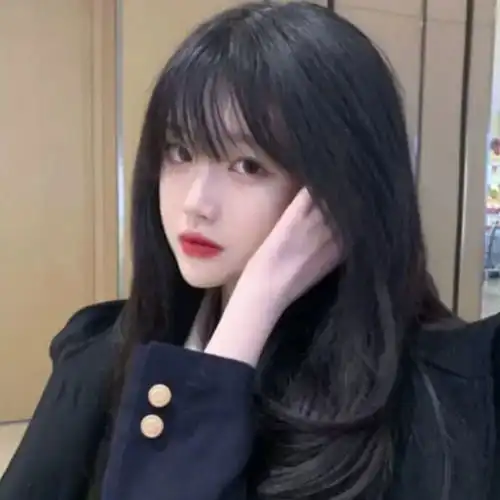 优质黑色系女生头像
