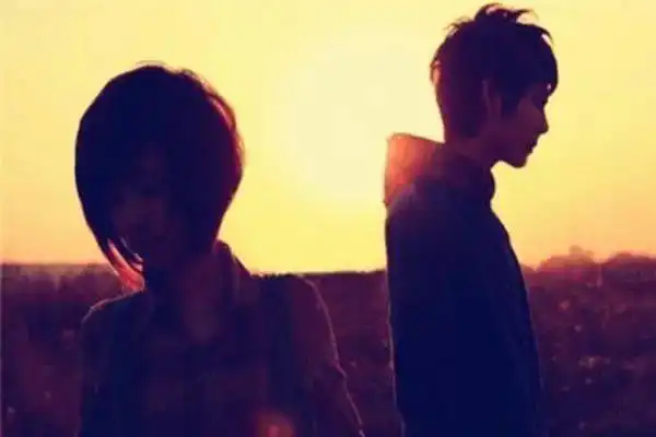 情侣间出现这4种情况,可能是在暗示你该放手了
