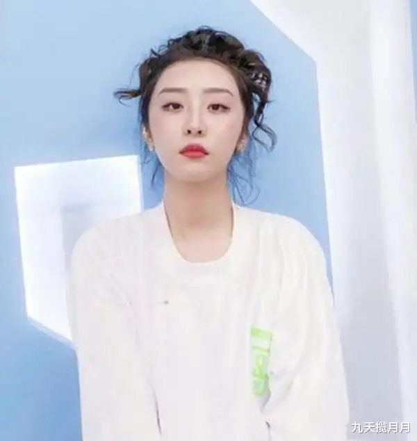 父亲临终给妹妹留八套房,只让哥哥继承猪圈,两年后弟弟才明白原因
