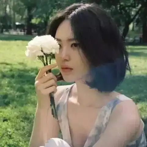 50岁辣妈年轻漂亮,老公一上场,全场惊呆
