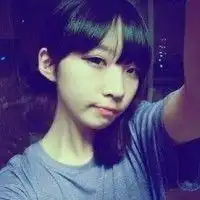 qq情侣头像一人一个幸福伴侣是我最浪漫的小梦想
