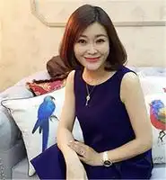 央视著名女主持,婚后10年坚持丁克,不料40岁怀孕,今家庭幸福
