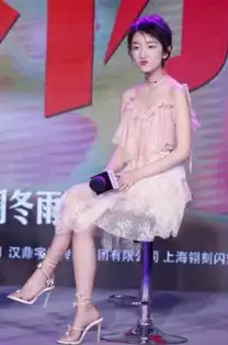 周冬雨依旧是个小粗腿镜子出卖了她
