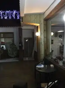 泰安泰安万能青年旅店泰村10号
