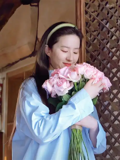 刘亦菲回归大荧幕,到底是自降身价还是高人指点
