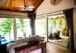 这家酒店的卖点就是与狮子老虎同床共枕,简直创意十足
