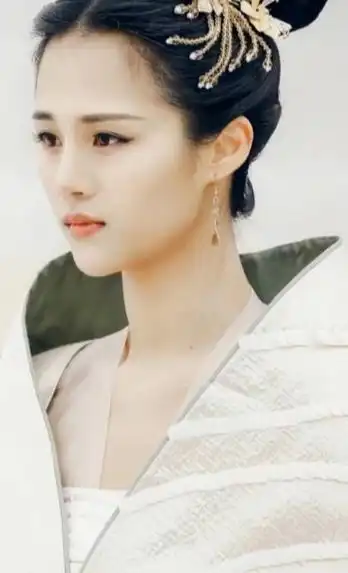 31岁的糖宝再次走红,体操舞姿让人心动,这腿是真的吗
