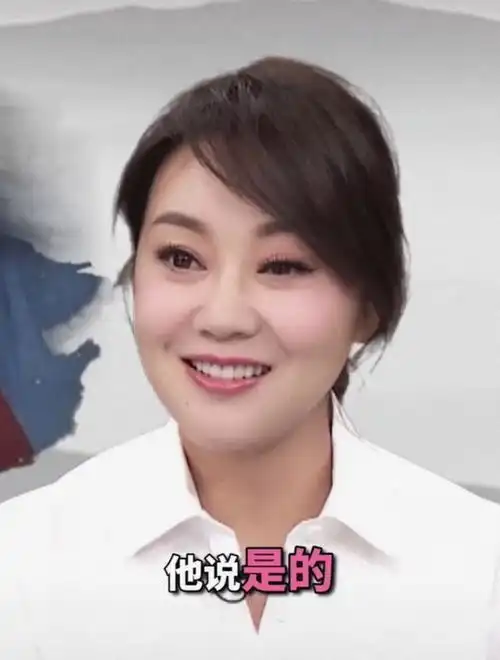 49岁闫妮近况曝光,自曝跑龙套十年什么都拍,曾给巩俐当群演被删
