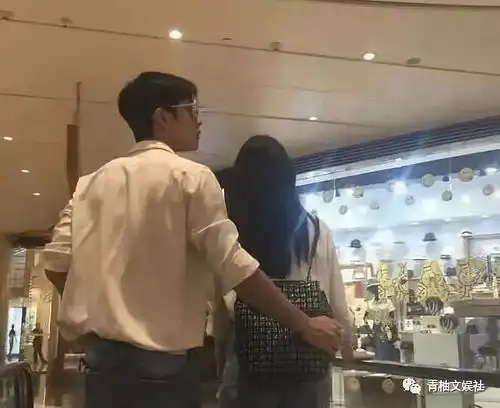 井柏然倪妮疑似分手这对的恋情从一开始就很迷......
