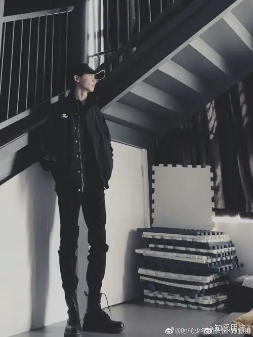 如何拥有马嘉祺的腿
