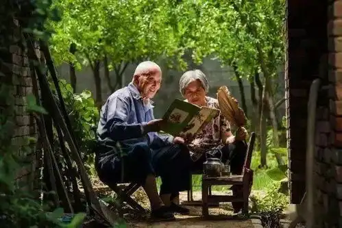 孙辈到了啥年龄,爷爷奶奶该撤退答案令人意想不到
