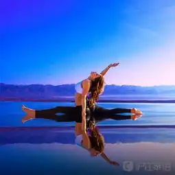 瑞典美女飞机师世界各地练瑜伽,速成网红
