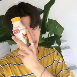 她又不是真的喜欢你,你干嘛难过.
