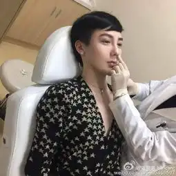 承认整容的刘梓晨长相变帅竟然还要征婚
