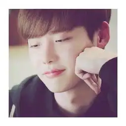 可爱哒韩国明星李钟硕小哥哥的表情头像图片推荐
