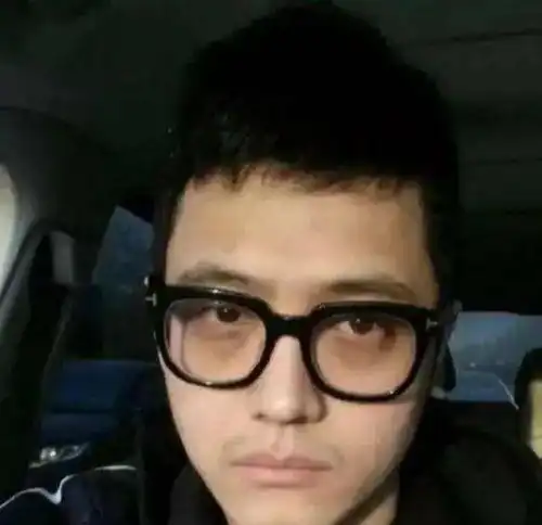 马蓉和63岁富豪约会,看到她的照片后,网友想死去解脱了
