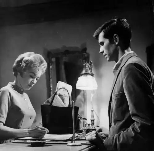 豆瓣9.0,这部60年代的经典电影,心理恐怖片的教科书级存在
