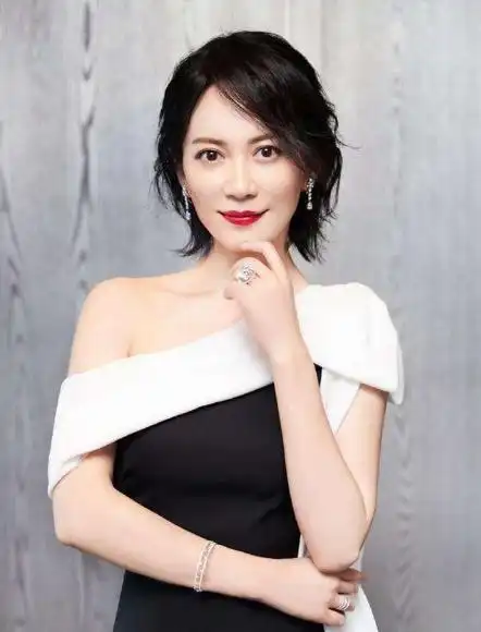 妇科医生女人50岁后,需补充4种营养素,或助缓解更年期不适
