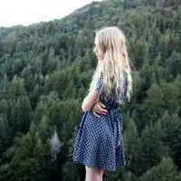 最初的最初我们都渴望我们是公主
