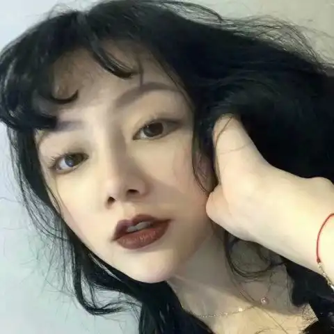 从不发朋友圈的男人,其实80都是这3种人
