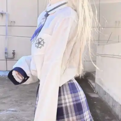 江淮jk制服干净唯美部位女生头像
