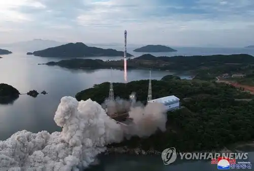 金与正朝鲜将继续推进军事侦察卫星的发射
