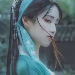 女生唯美有意境的头像,躲在你的怀里
