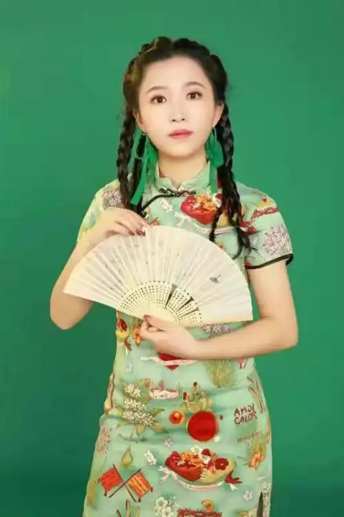 张庭淑仙气飘飘的温婉美人
