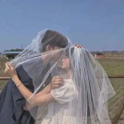 2023最新浪漫婚纱真人情侣头像
