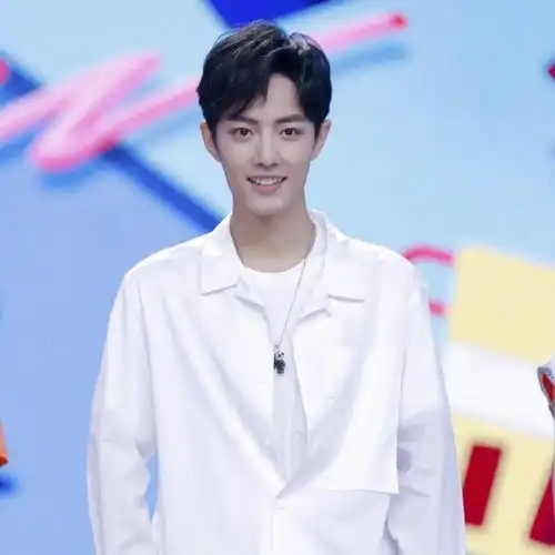 头像刚刚摸了下自己好痛果然美丽的玫瑰都是带刺的