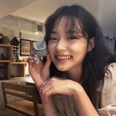 阔耐会撒娇的女主播吃鸡名字专门捡漏
