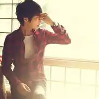 求此图男生情侣头像
