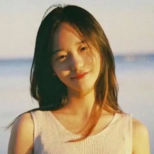 八组鹅求助这个女的是谁
