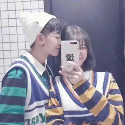 qq个性情侣头像,两个人一张一对比较潮流的
