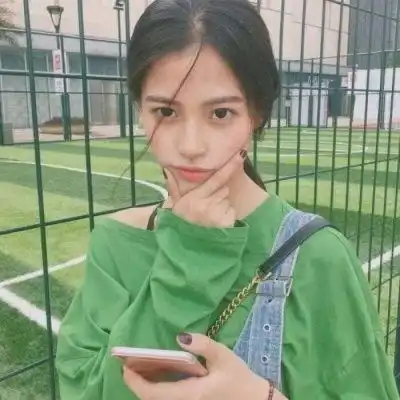 2021最火爆的女生清新头像
