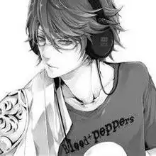 我想要一张二次元男生高冷帅气戴耳机的头像
