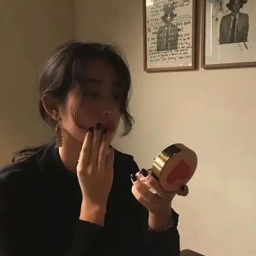 男女之间的暧昧关系,一般都是从这些时候开始的
