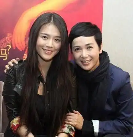 同一部电影出身,为何马思纯能成金马影后,而另一位却不温不火
