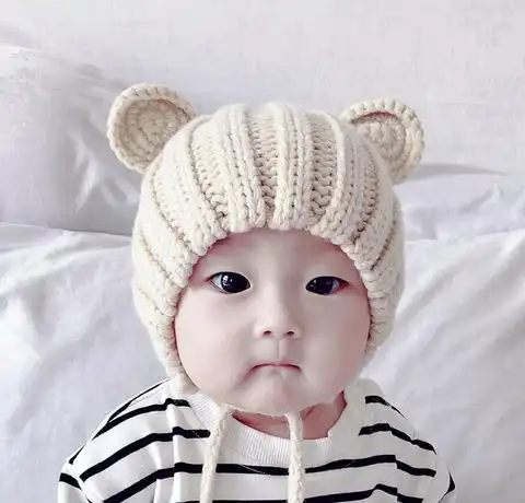 萌娃过百天,奶奶姥姥做上百个长岁铺满床,这哪舍得吃
