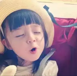 求第二个小女孩的图片原图
