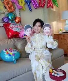 朱茵35岁生日照曝光,曾经的紫霞仙子,现在不得不承认真的老了
