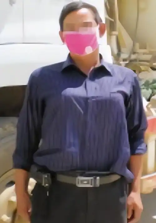 2006年50岁大叔想变性为女人,整容后回村里,村里人如何看待她
