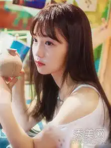 9款淑女系齐刘海直发显瘦藏住大饼脸
