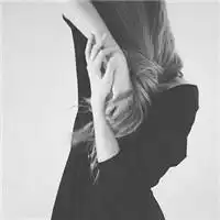 qq头像是我太自作多情丶女生小清新情侣
