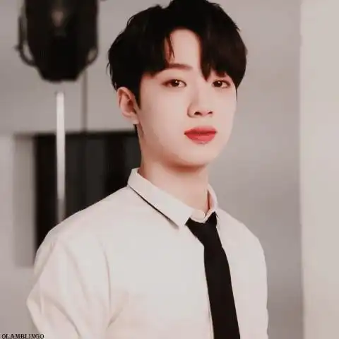 有没有赖冠霖的图片
