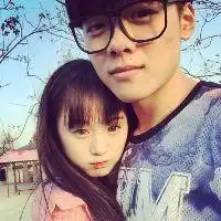 求qq情侣头像,男女在一起,一张的
