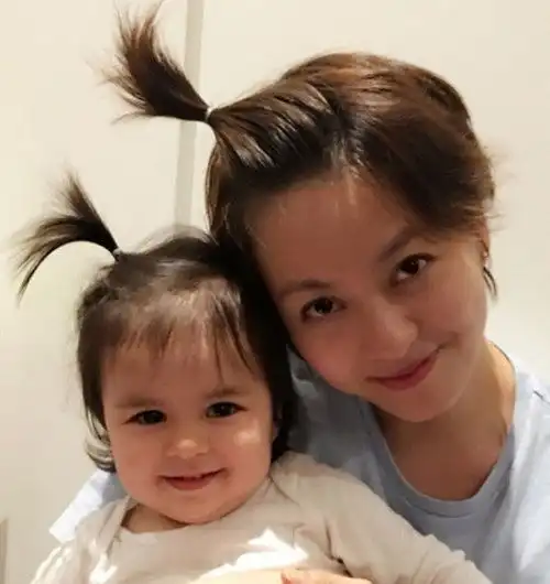 第二代玉女掌门人,音乐才女梁咏琪,如今成幸福妈妈
